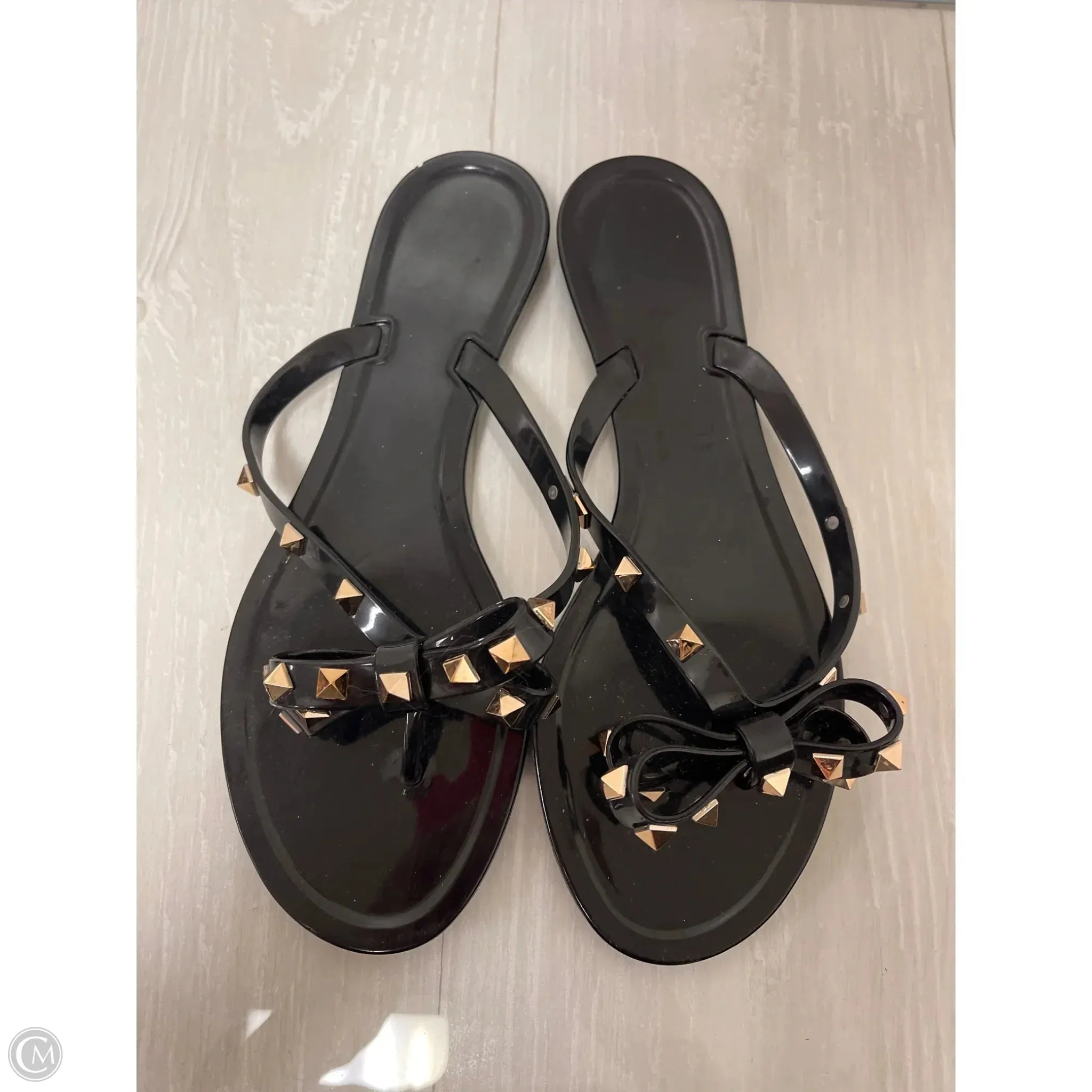 Sandals Flats By Clothes Mentor In Black, Size: 10.5