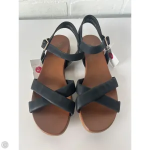 Sandals Flats By Xappeal In Black & Tan, Size: 9